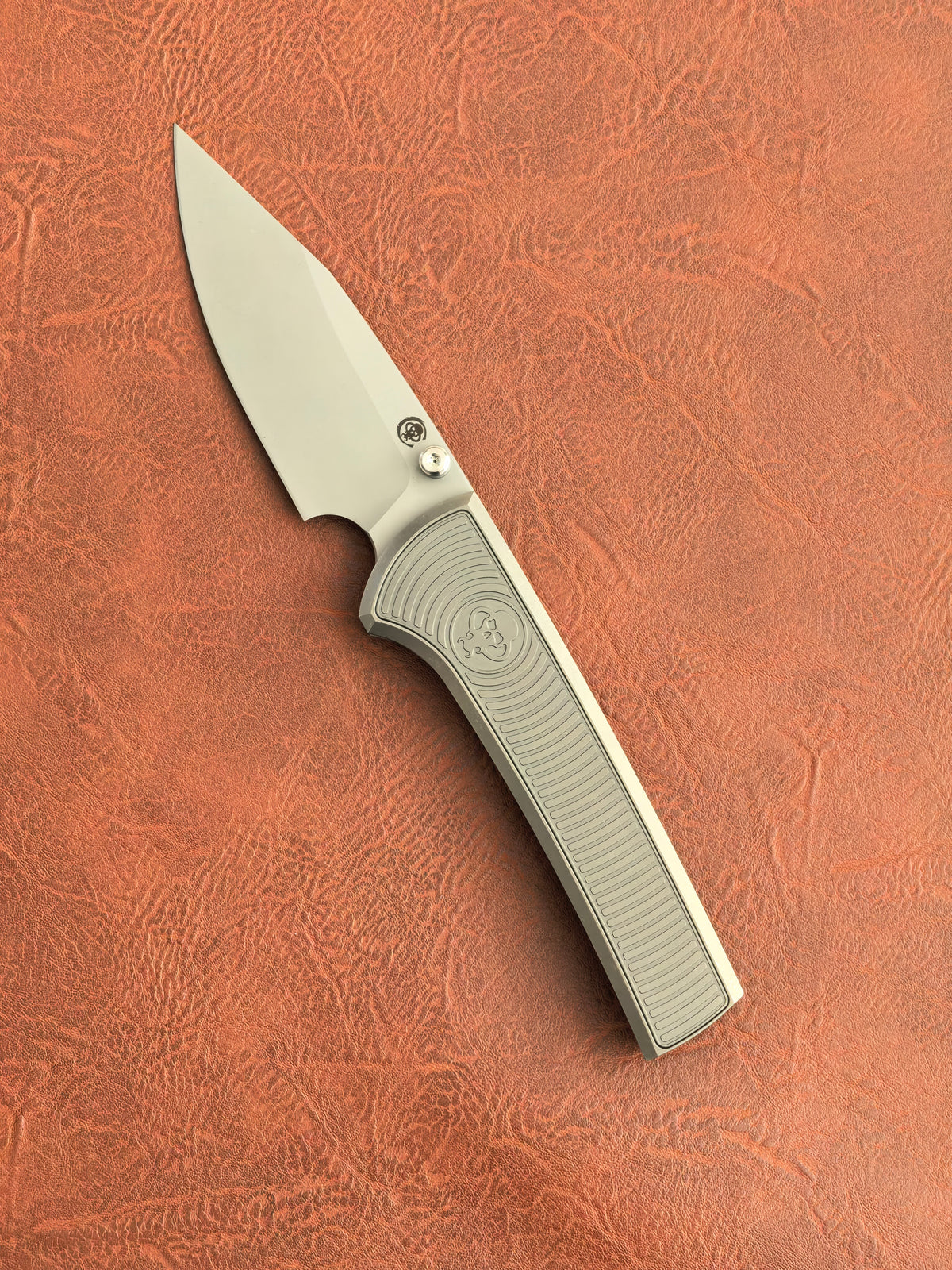 Chaves Knives Integral Scapegoat 229 Magnetic Radiation Manual Flipper California Custom Knife Show 2026 Spring (3.25” Stonewash Spear Point)