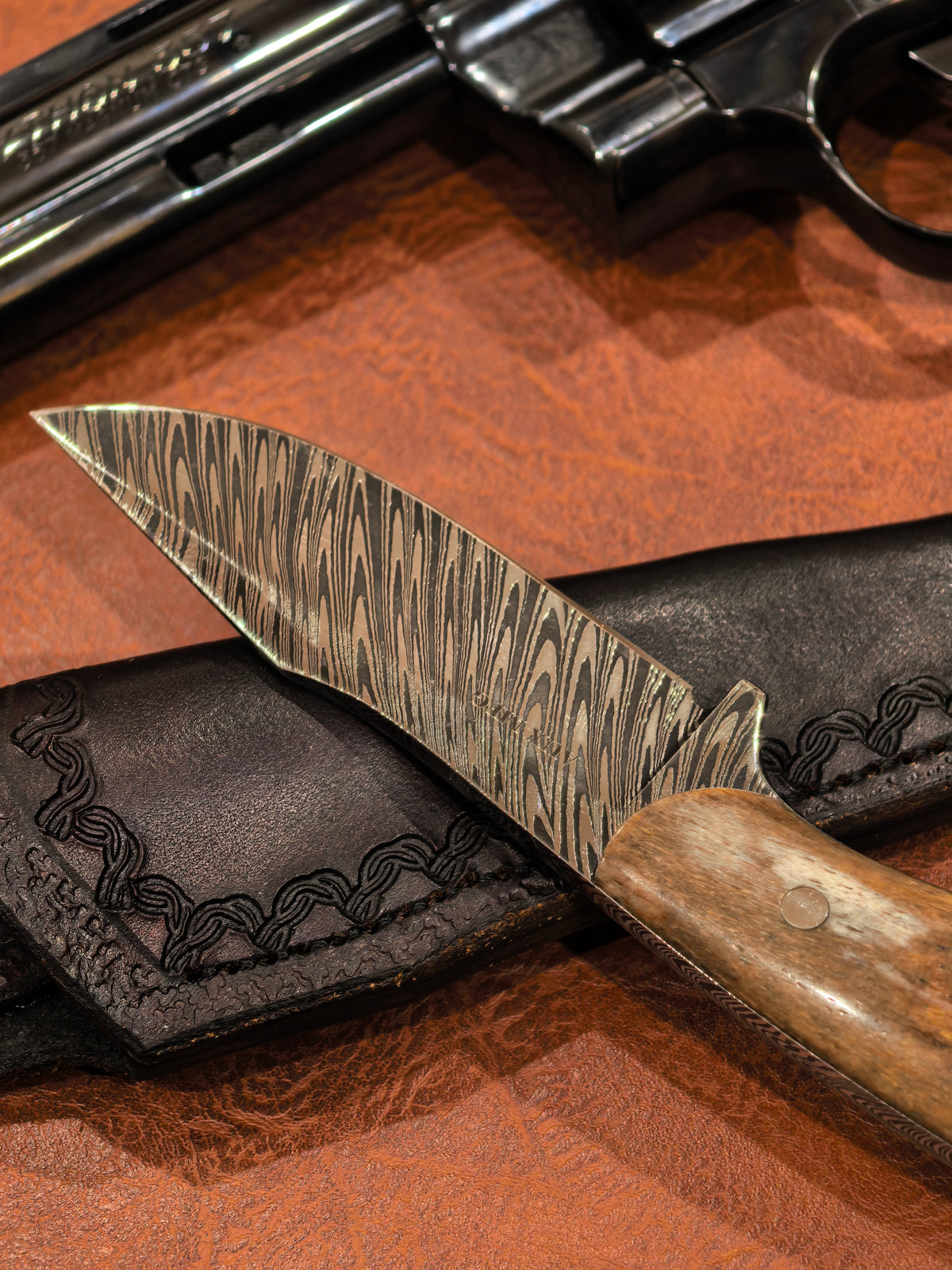 Auxiliary Manufacturing Hensley Handmade Knives Collab Wendigo Fixed Blade Knife Blade Show West 2026 Exclusive (5" Half Feather Damascus)