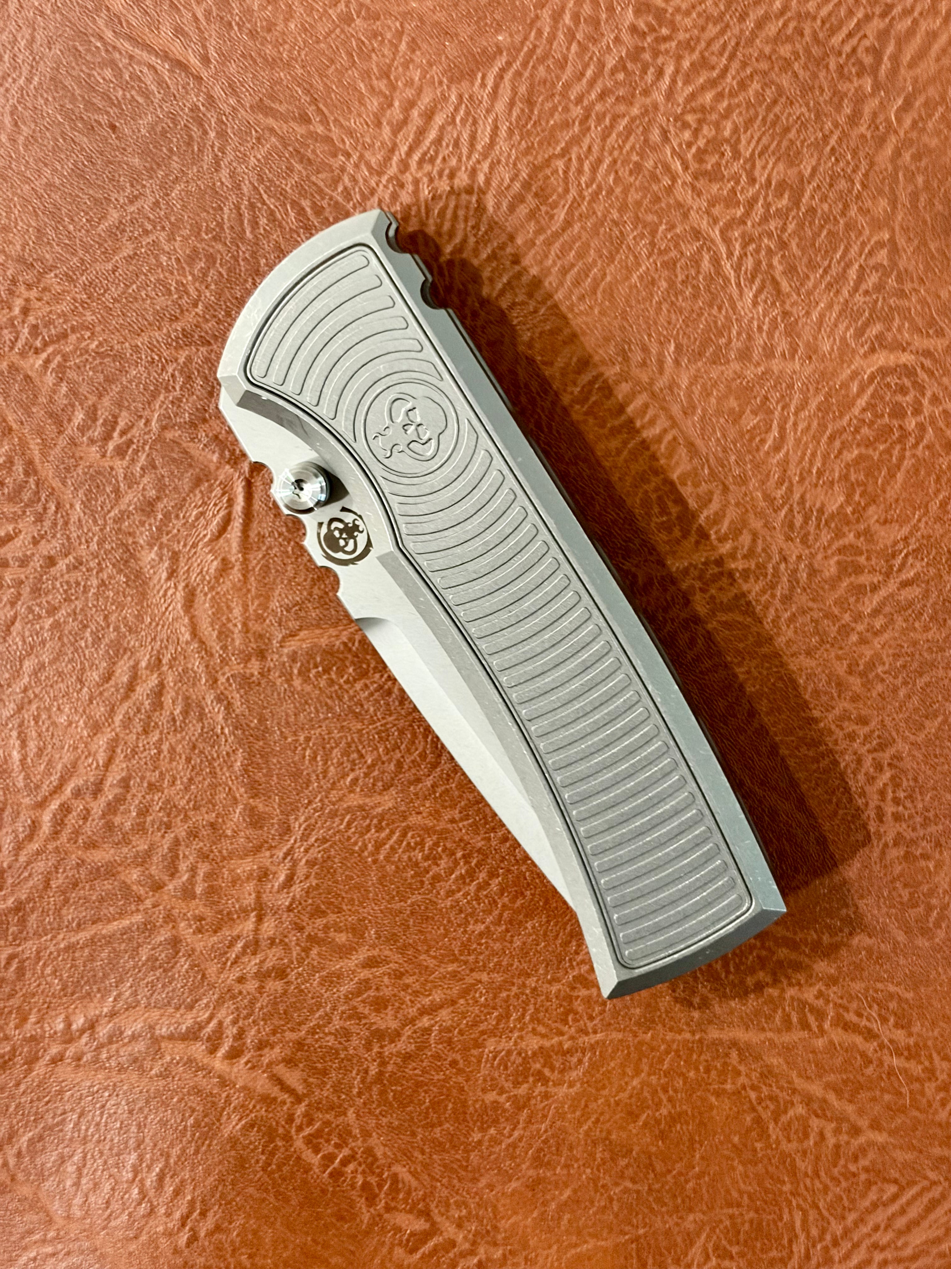 Chaves Knives Integral Redencion Street Magnetic Radiation Manual Flipper California Custom Knife Show 2026 Spring (3.25” Stonewash Drop Point)