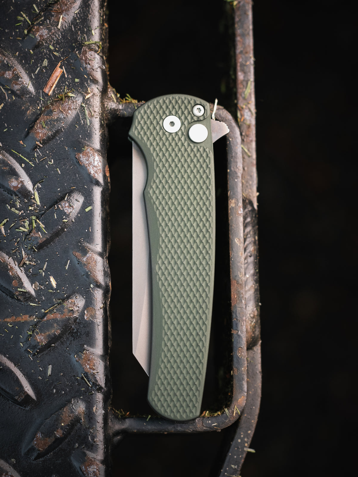 Pro-Tech Malibu Manual Flipper Knife Textured Green Al (3.25" Smoky Gray DLC)
