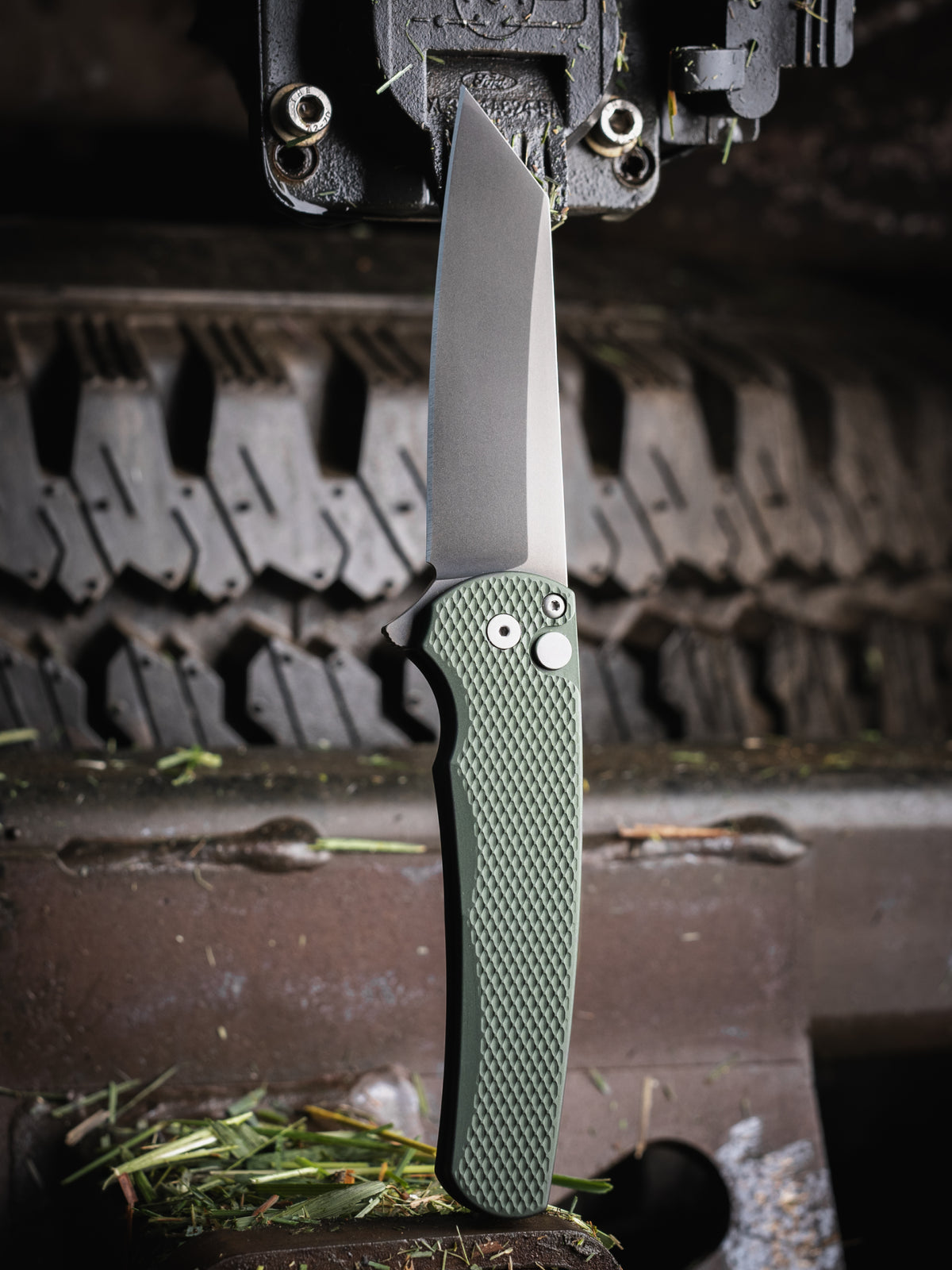 Pro-Tech Malibu Manual Flipper Knife Textured Green Al (3.25" Smoky Gray DLC)