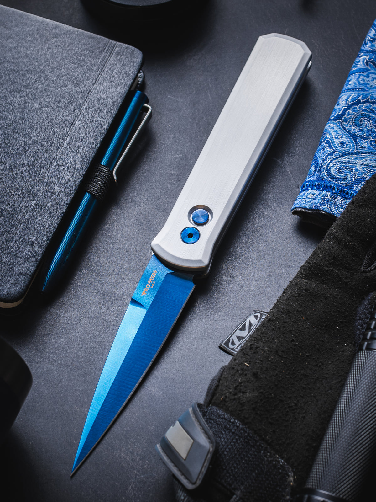 Pro-Tech Godfather Satin Silver Automatic Knife Blade Show Atlanta 2026 (4"Sapphire Blue)