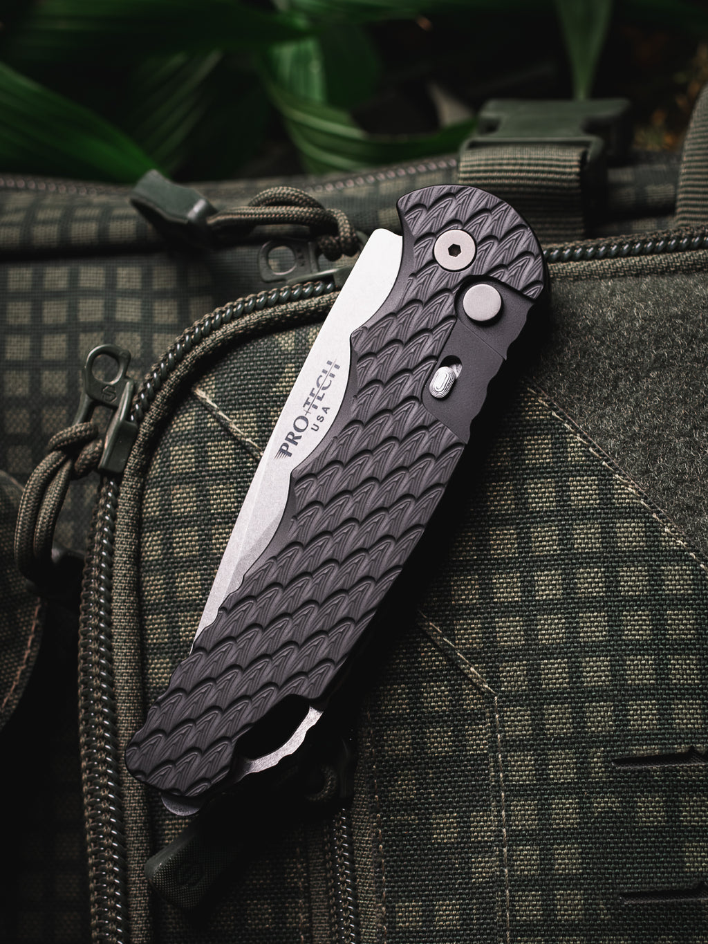Pro-Tech Tactical Response 4 Black Feather Texture Secondary Safety Automatic Knife (4" Stonewash)
