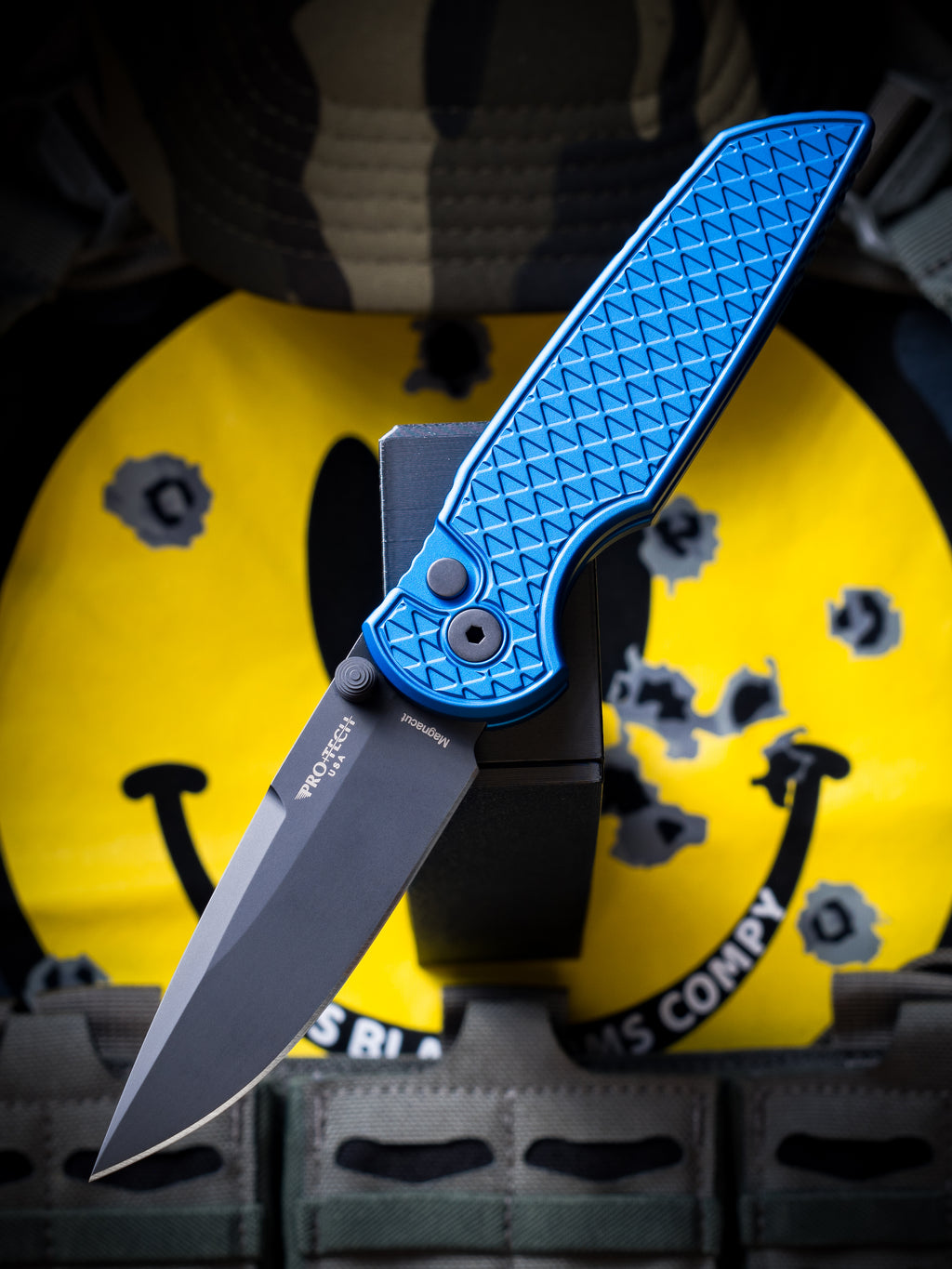 Pro-Tech TR-3 Integrity Manual Knife Relic Textured Blue (3.5" DLC Black)
