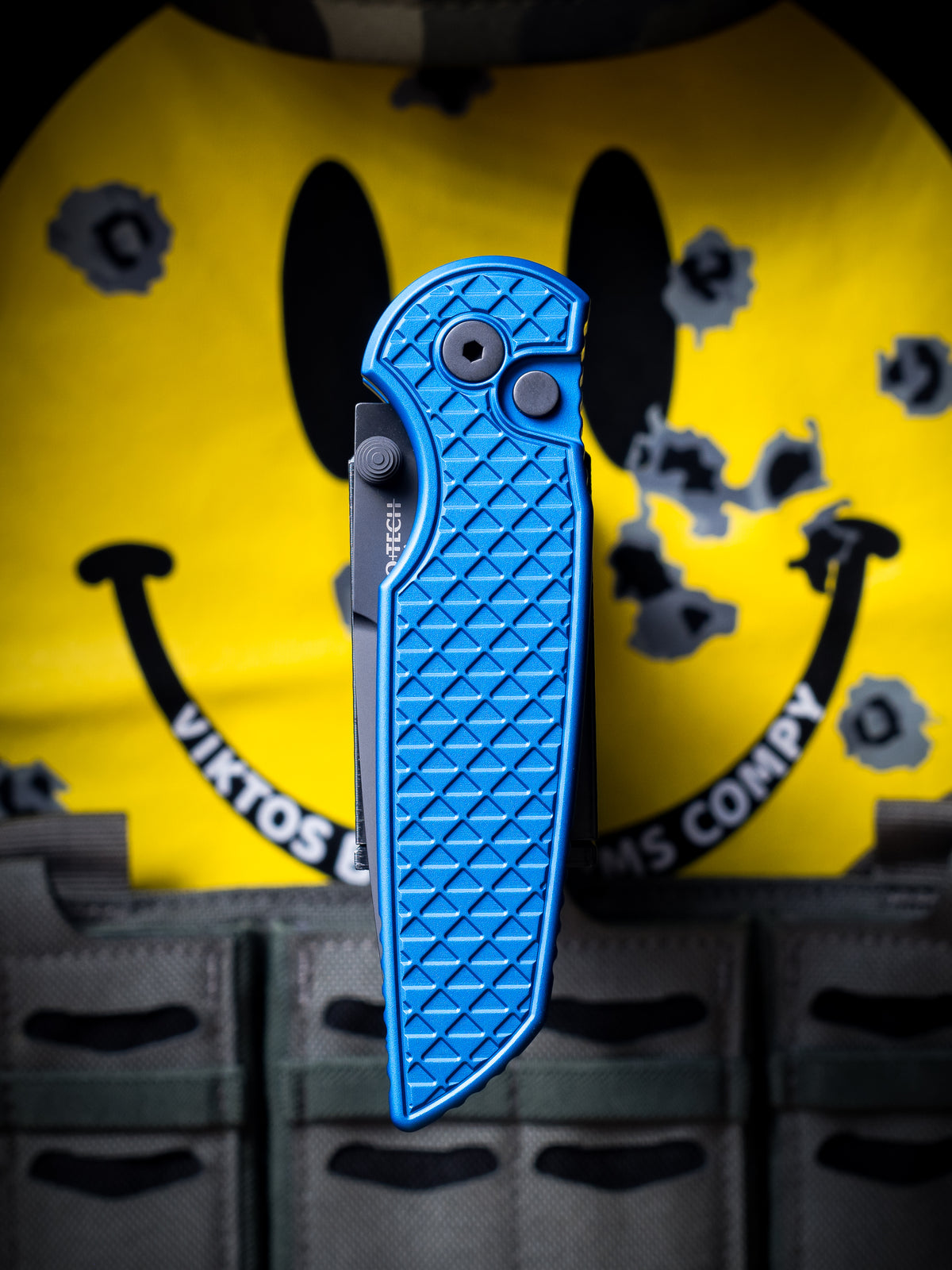 Pro-Tech TR-3 Integrity Manual Knife Relic Textured Blue (3.5" DLC Black)