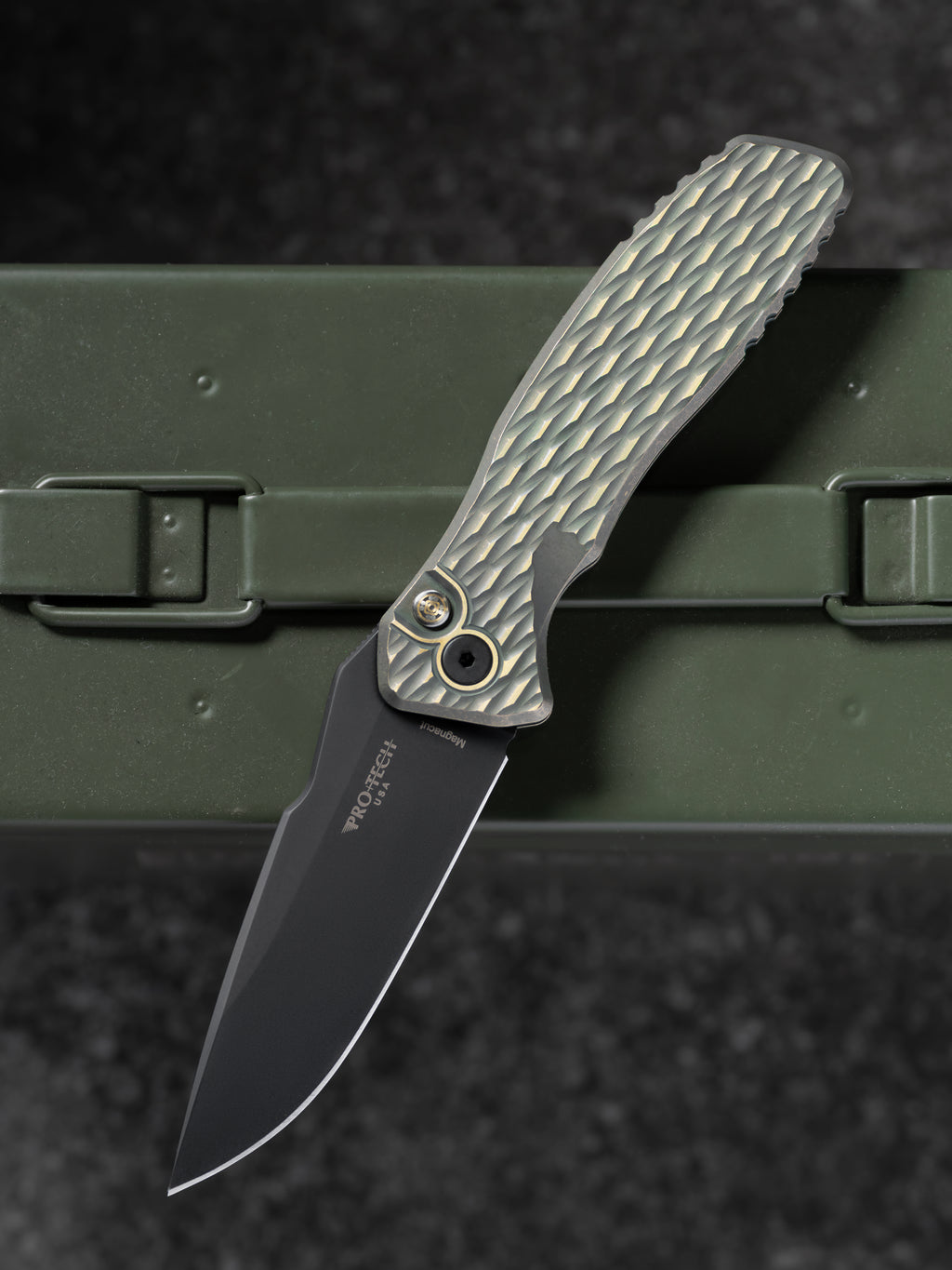 Pro-Tech Spartan Blades Pallas Custom Lattice Textured Ti Green/Gold Automatic Knife CCKS Fall 2026 Exclusive (3.7" DLC Black)