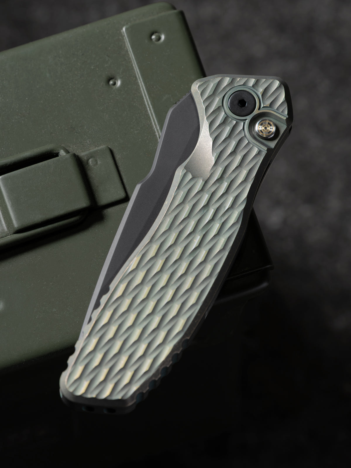 Pro-Tech Spartan Blades Pallas Custom Lattice Textured Ti Green/Gold Automatic Knife CCKS Fall 2026 Exclusive (3.7" DLC Black)