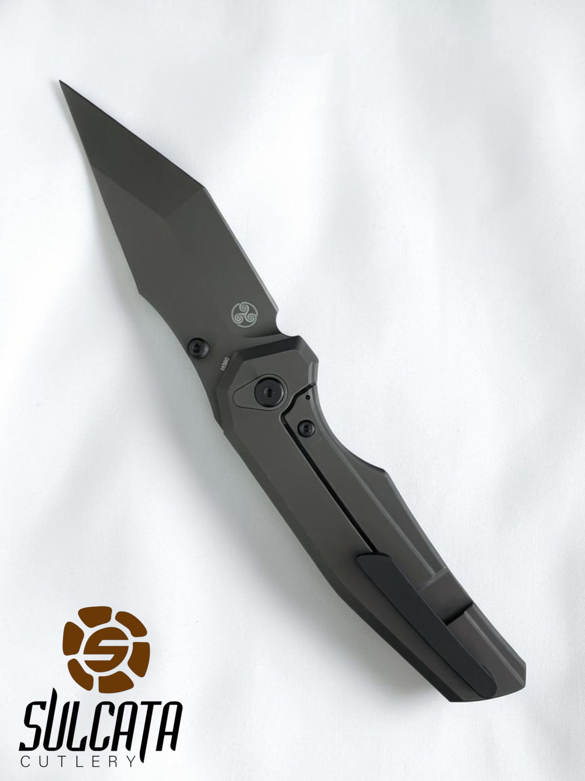 Chaves Knives Jake McCoy Omega Magnetic Integral Manual Flipper (3.5" Grey PVD)