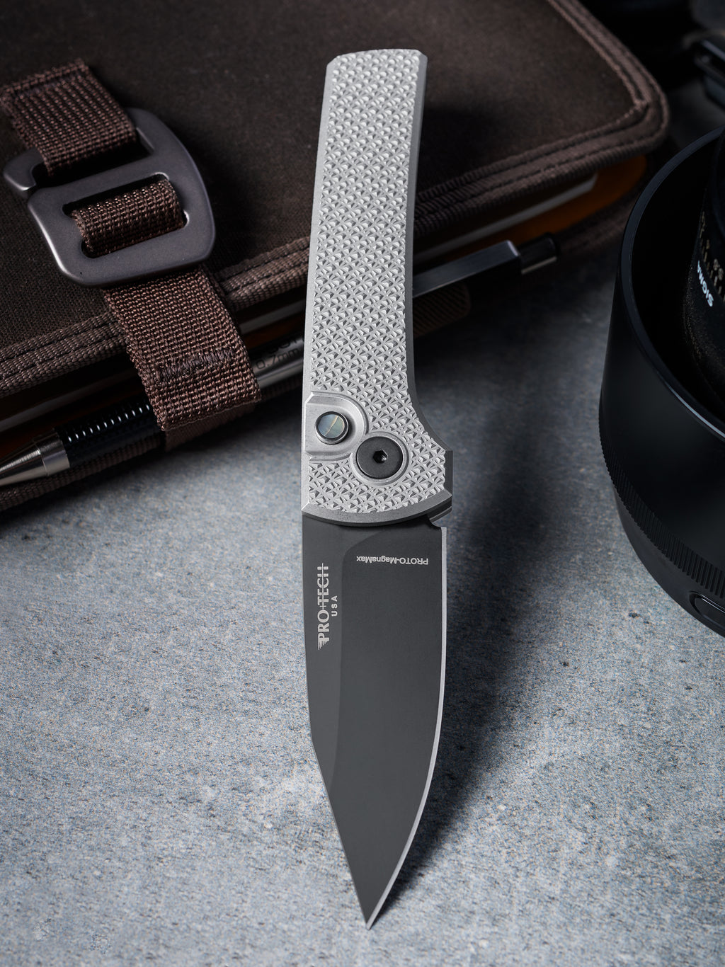 Pro-Tech Chaves Scapegoat Compact Auto Knife 17-4 Grey Carbide Blade Show Texas 2026(3.2" DLC Black)