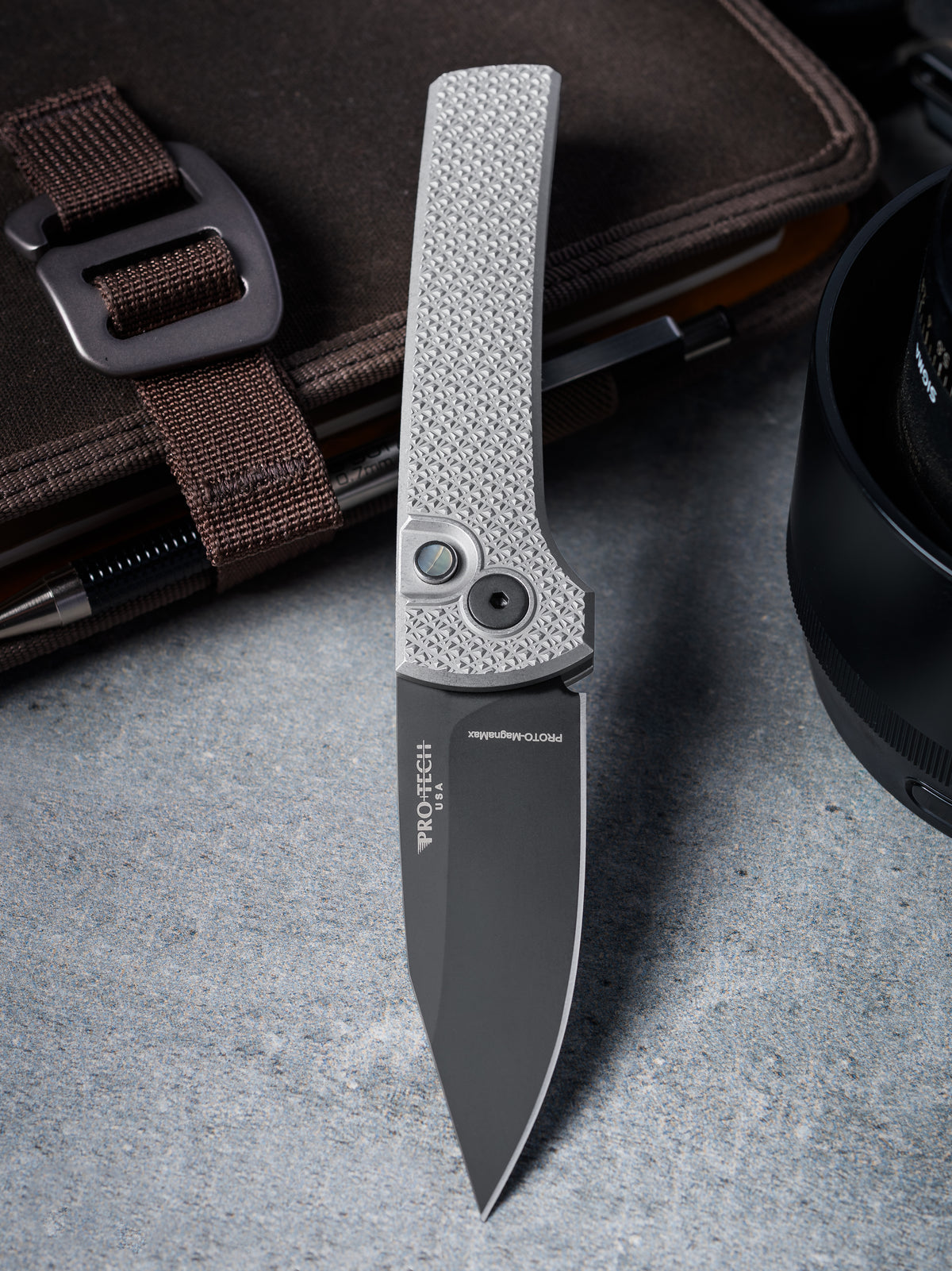 Pro-Tech Chaves Scapegoat Compact Auto Knife 17-4 Grey Carbide Blade Show Texas 2026(3.2" DLC Black)