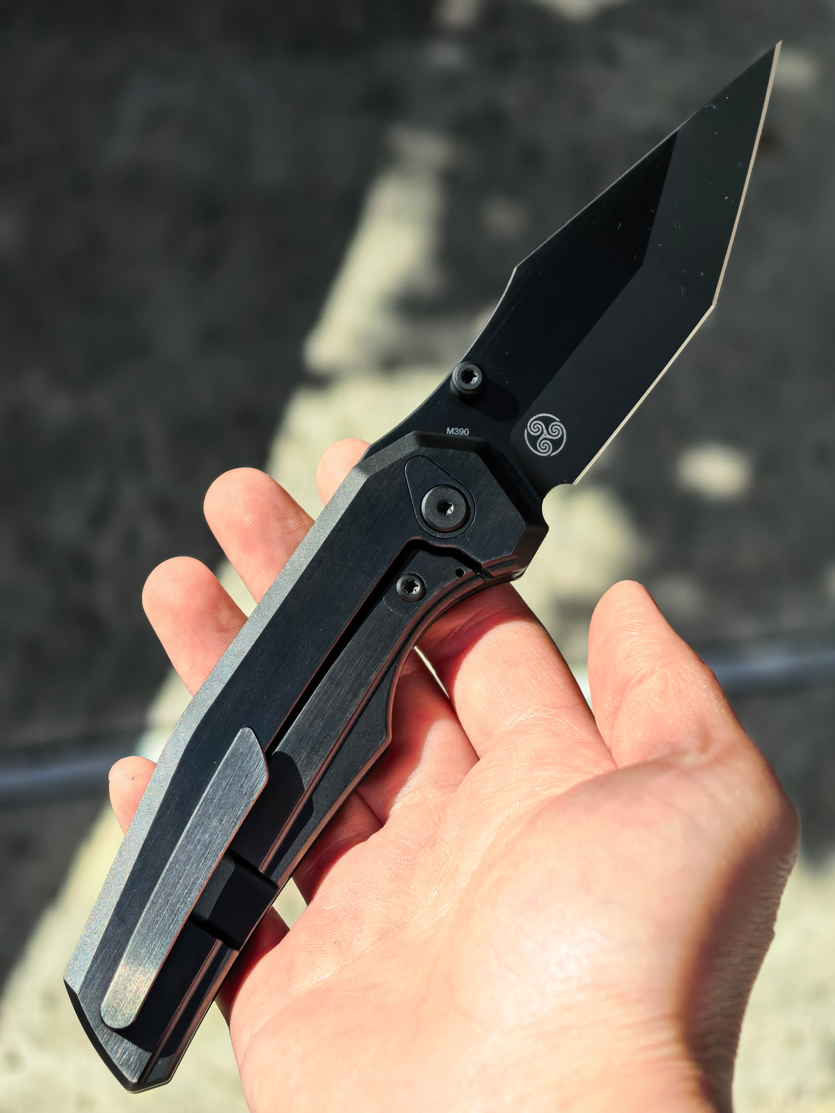 Chaves Knives Jake McCoy Omega Manual Flipper (3.5" Black PVD)