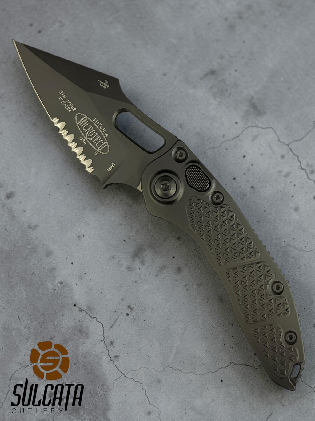 Microtech Stitch S/E Partial Serration Push-Button Automatic Knife (3.7“ DLC Black)